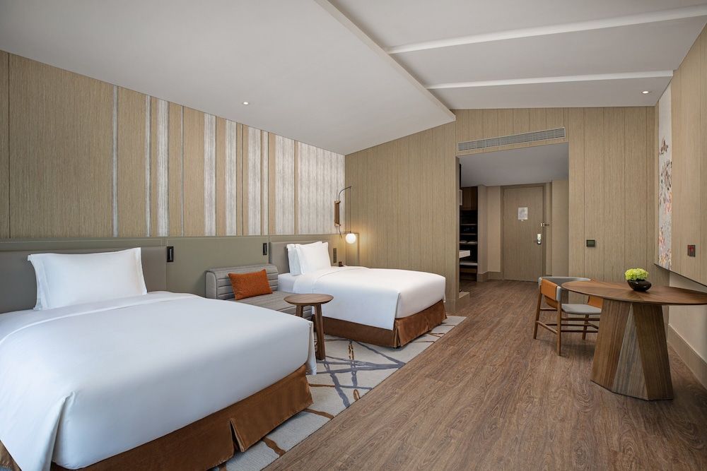 Crowne Plaza Chongli by IHG Premium Room, 2 Twin Beds, Mountain View 4