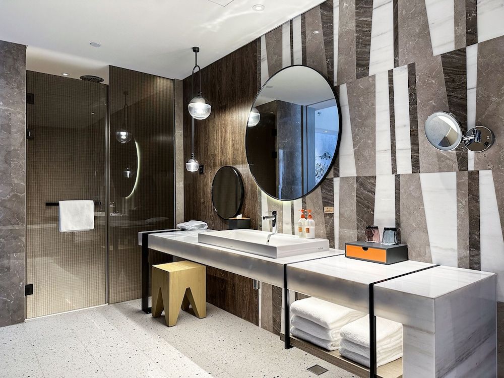 Crowne Plaza Chongli by IHG Premium Room, 1 King Bed, Lake View 3