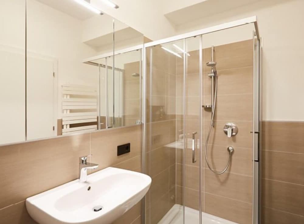 City Apartment, 1 Bedroom, City View (Kornplatz)