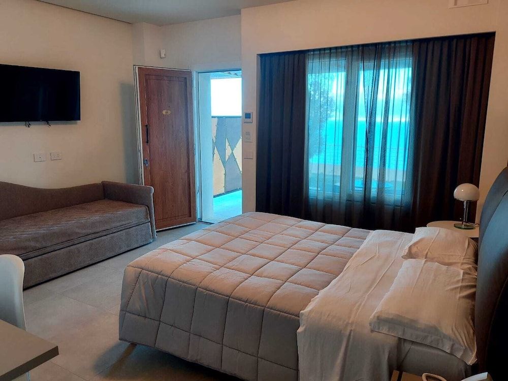 Hotel Belvedere Resort 4 stelle Deluxe Double Room, 1 King Bed, Sea View 9