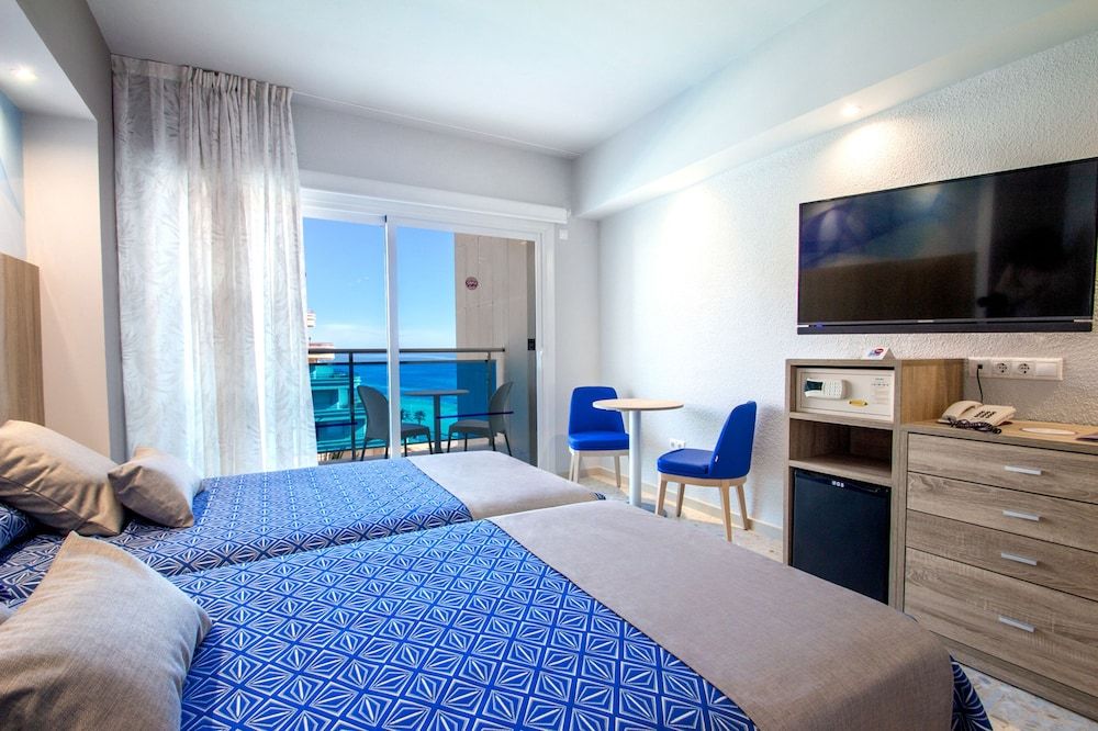Standard Triple Room, Terrace, Sea View
