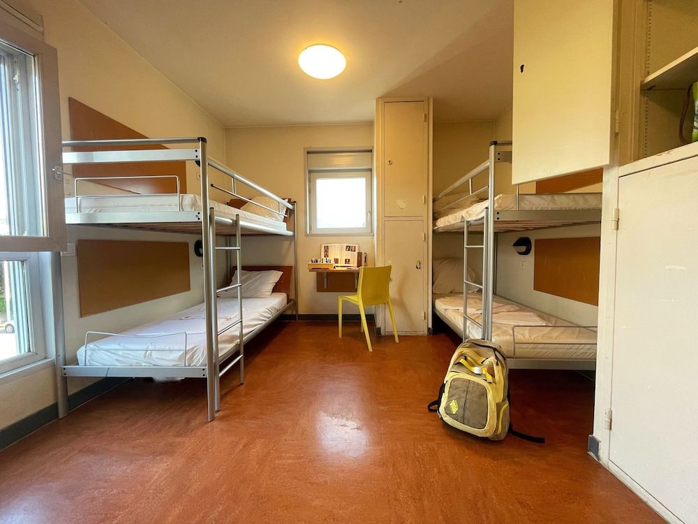 Shared Dormitory, Women only, Shared Bathroom (4 pers)