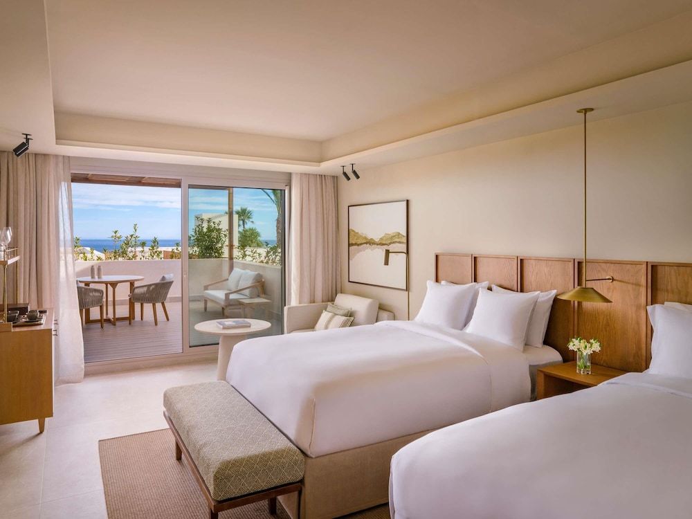 FAIRMONT POOLSIDE 2 Queen 56sqm (Ideal for families)