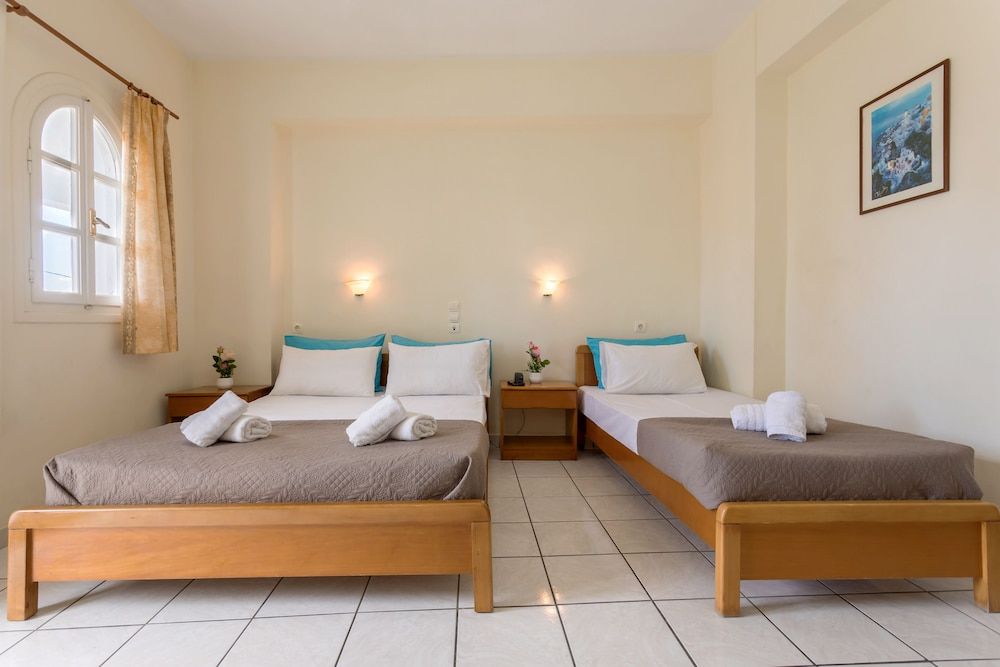 Basic Triple Room, Balcony