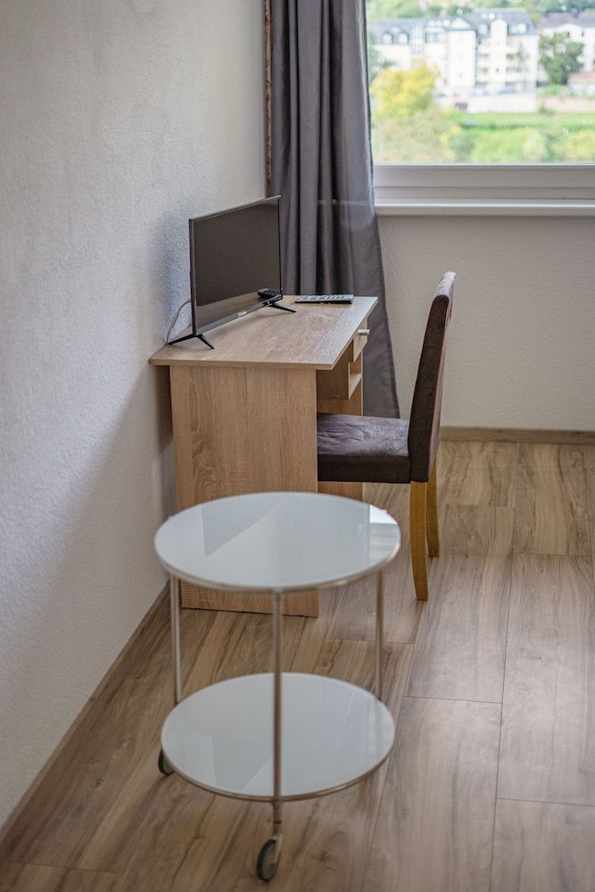 Hotel Constantin Comfort Double Room, River View 9