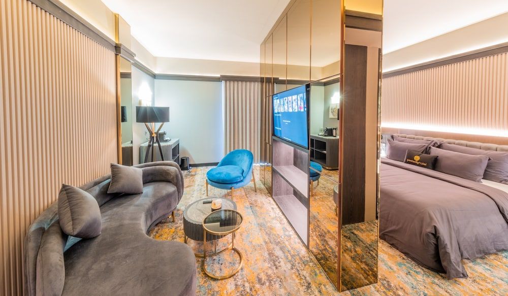 The All-Suite Pentacity Hotel Balikpapan Junior Suite, 1 King Bed, Non Smoking, Balcony 13