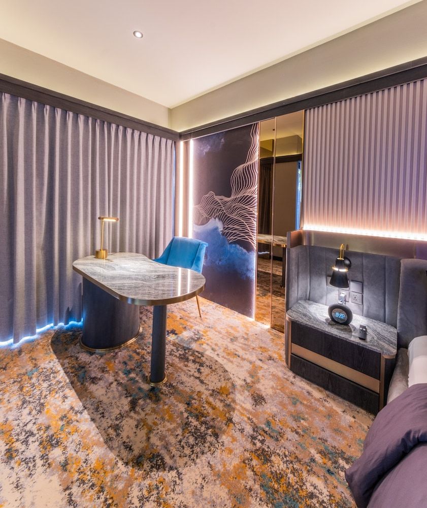 The All-Suite Pentacity Hotel Balikpapan Junior Suite, 1 King Bed, Non Smoking, Balcony 15