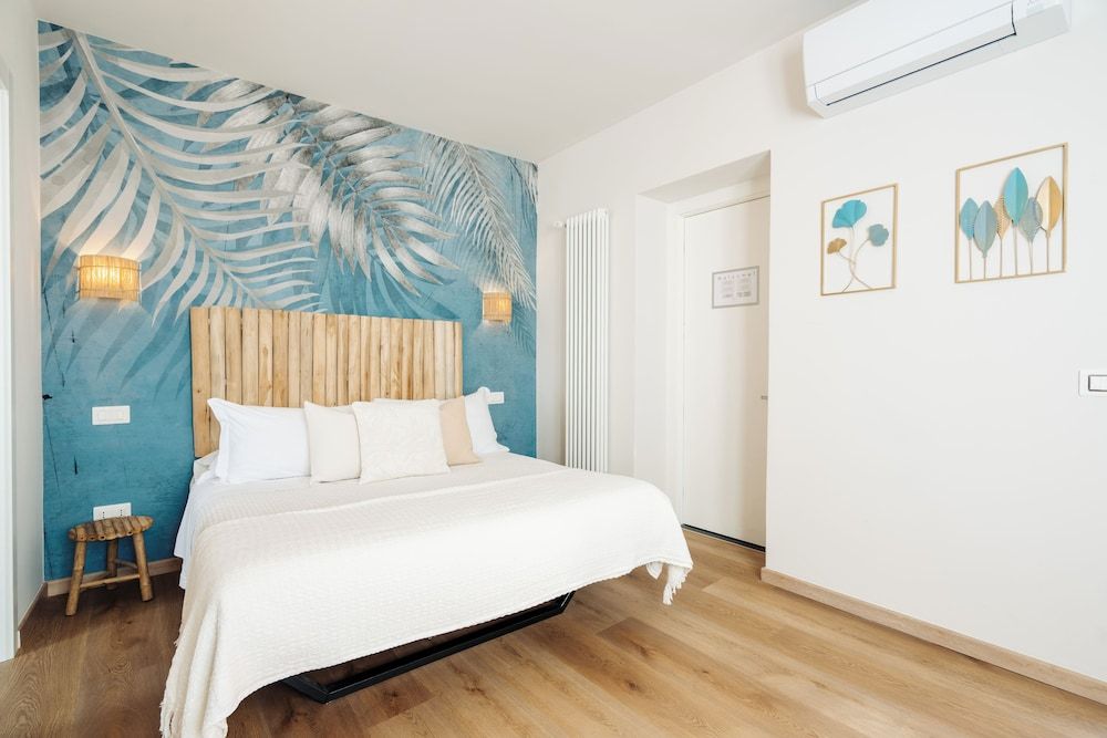 CADAMARE charming rooms in Portovenere Deluxe Room, Partial Sea View 16