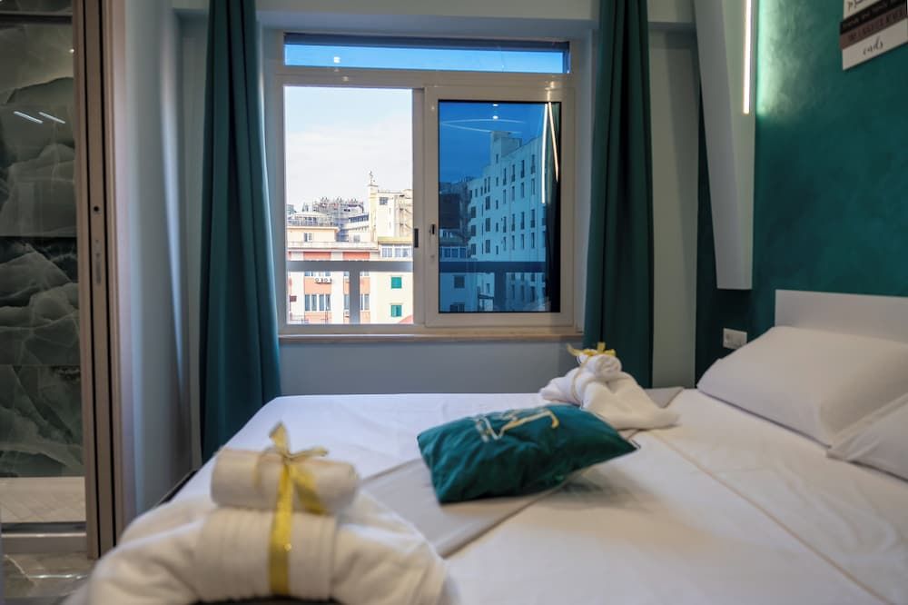 Napolitano Rooms (Central Station) Gallery Double or Twin Room (Napul'é) 2