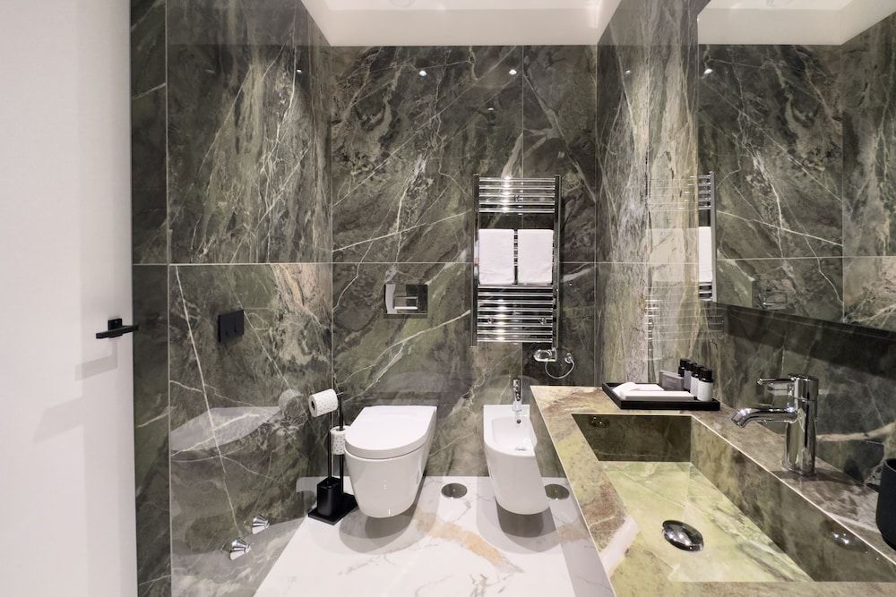 InSogno Suites Deluxe Room 4