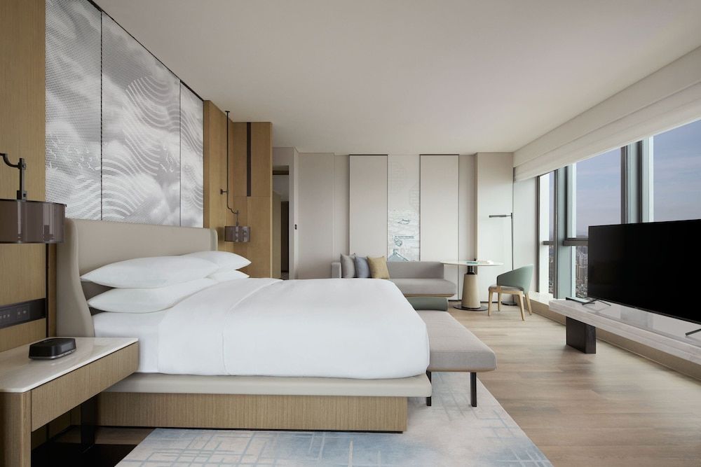 Shantou Marriott Hotel Executive Suite, 1 King Bed, Sea View 2