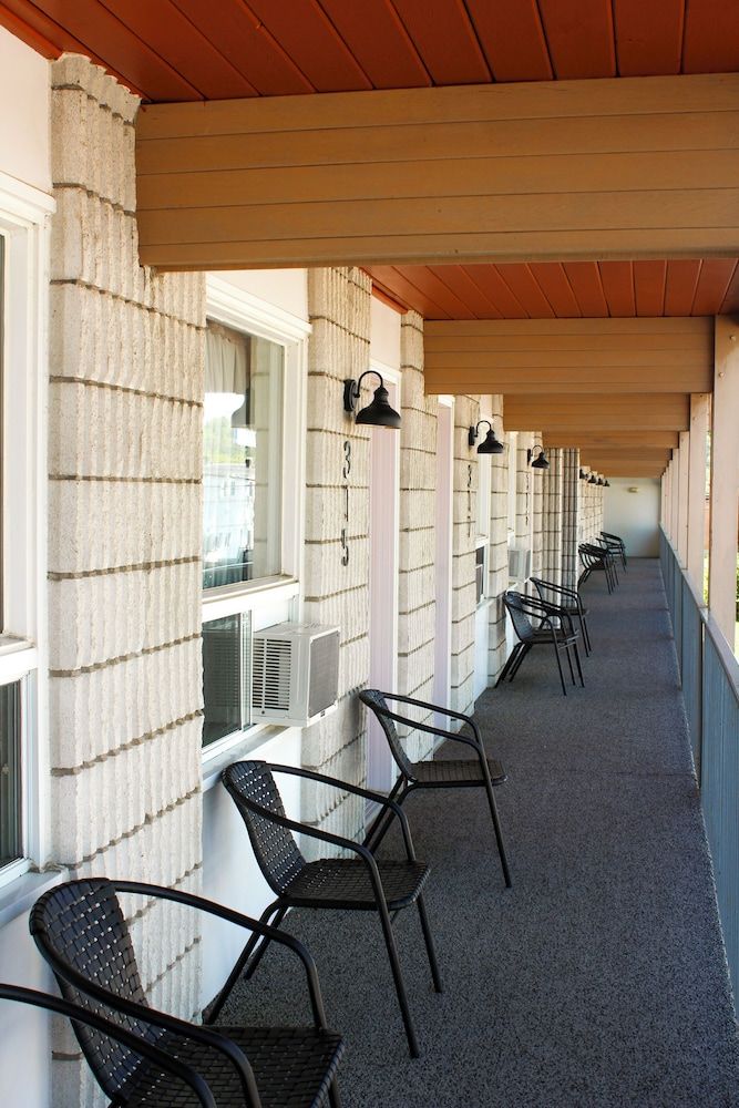 Auberge Le Parasol Comfort Room, 2 Double Beds (1er tage) 3