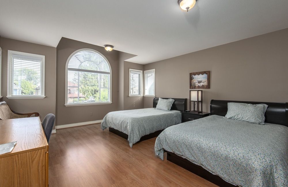 Room, 2 Double Beds (Shared Bath)