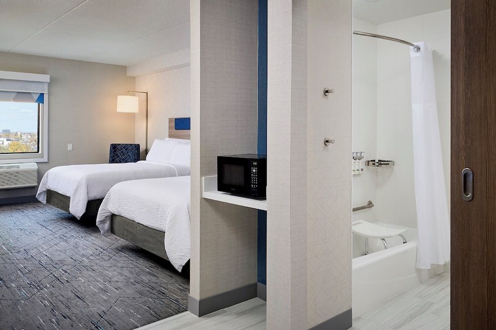 Standard Room, 2 Queen Beds, Accessible (Mobility, Accessible Tub)