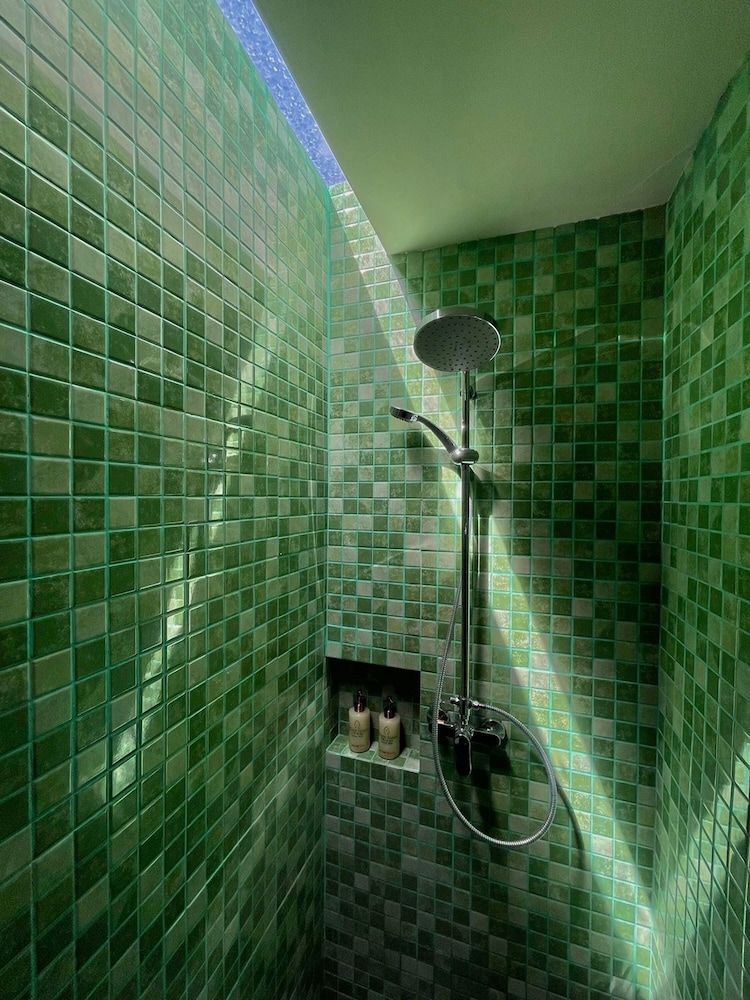 Abian Klumpu Villa & Spa Sanur Bali Deluxe Twin Room, Balcony, Garden View 10