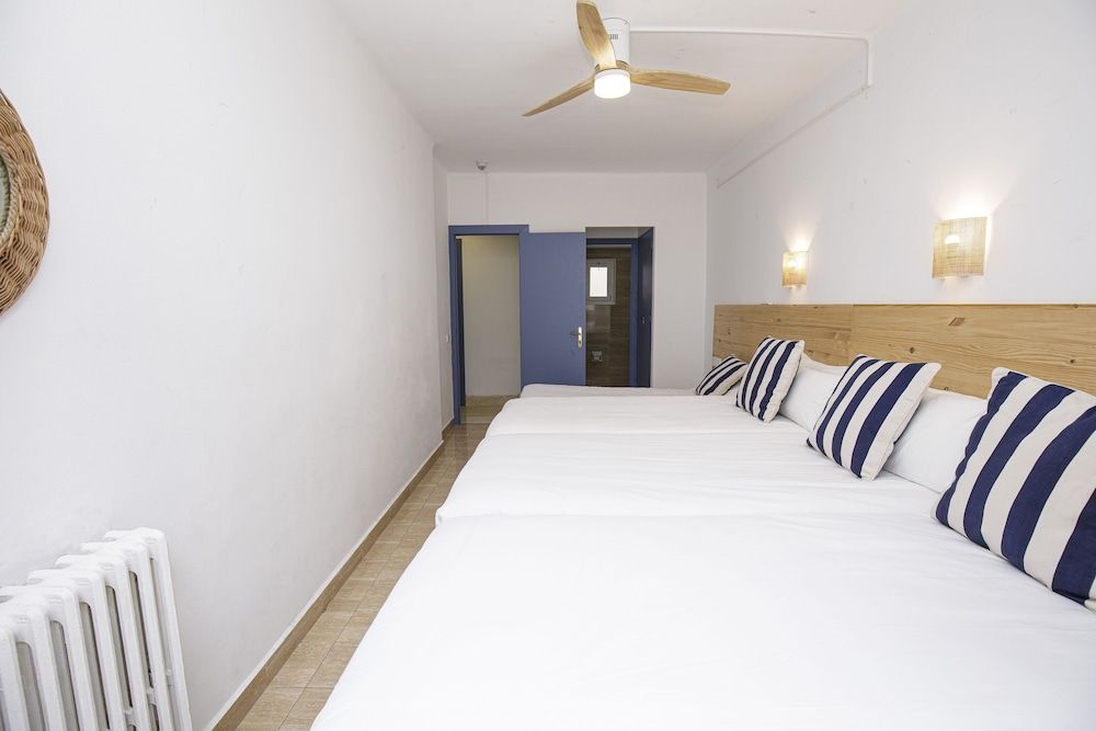 Hotel Casa Mas Quadruple Room 2