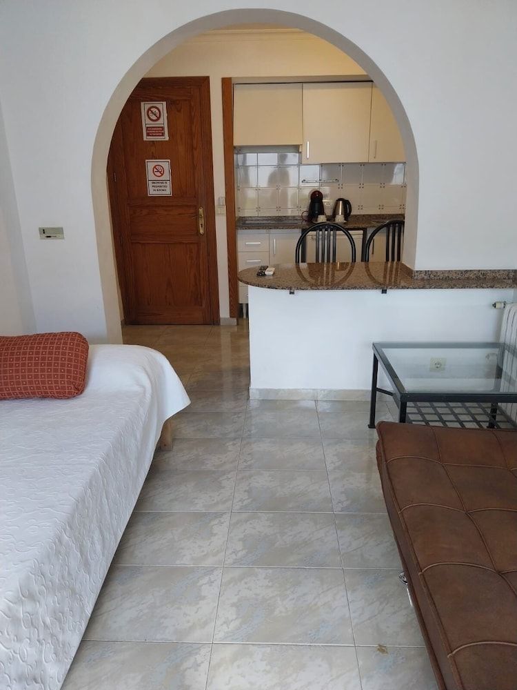 Basic Apartment, Balcony, Ground Floor