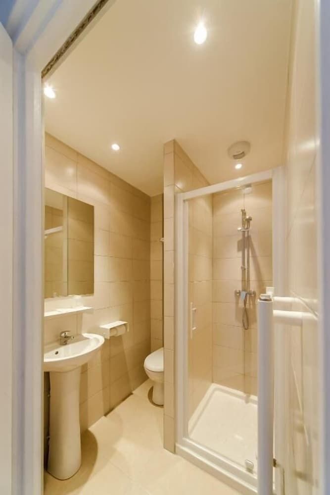 Logis Hôtel - Le Petit Bellon Superior Double Room 4