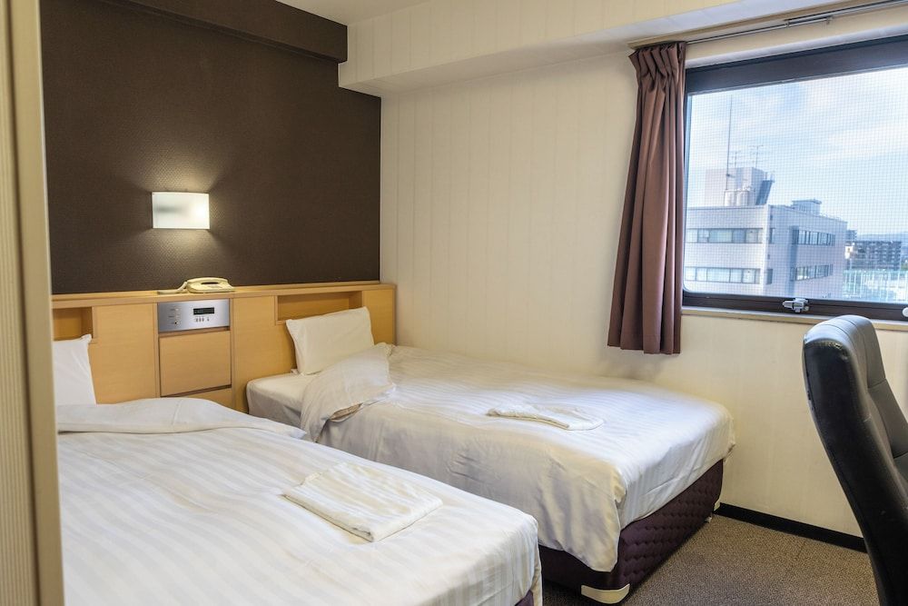 Standard Twin Room, Smoking