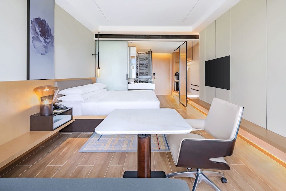 Fairfield by Marriott Beijing Daxing Airport Premium Room, 1 King Bed 3