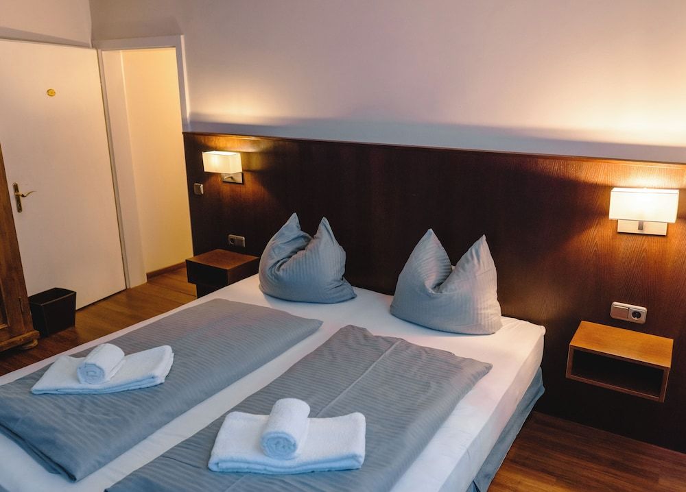 Hotel Restaurant Taverna Quadruple Room 4