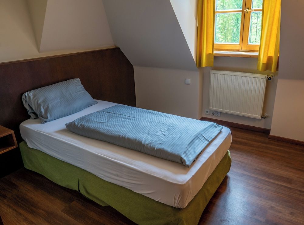 Hotel Restaurant Taverna Single Room