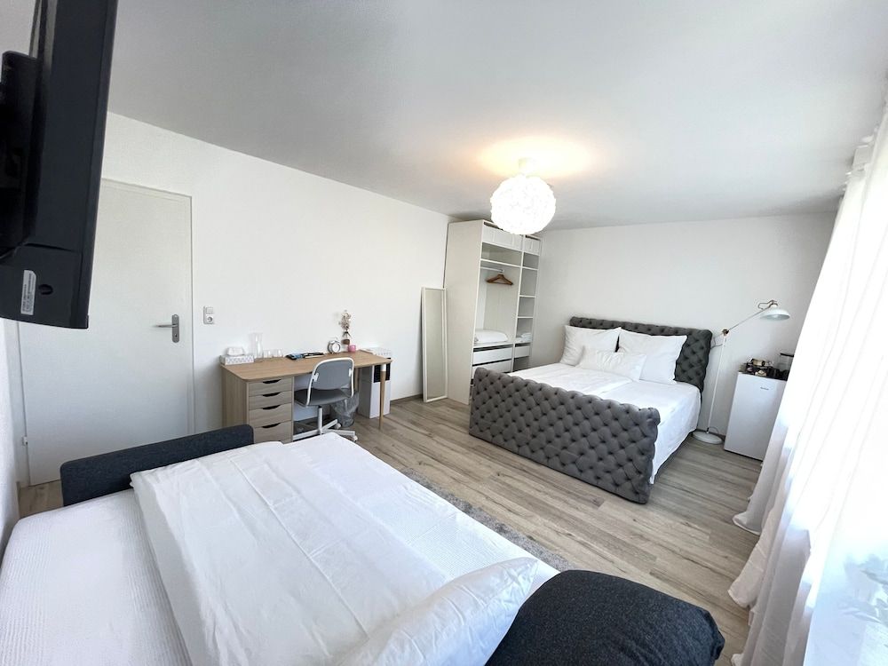 Deluxe Double or Twin Room, Shared Bathroom