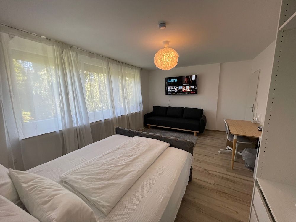 Deluxe Double or Twin Room, Shared Bathroom