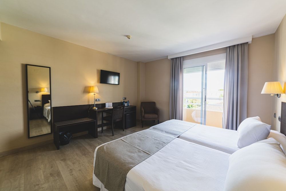 Hotel Cristina Standard Double Room, 1 Double or 2 Twin Beds