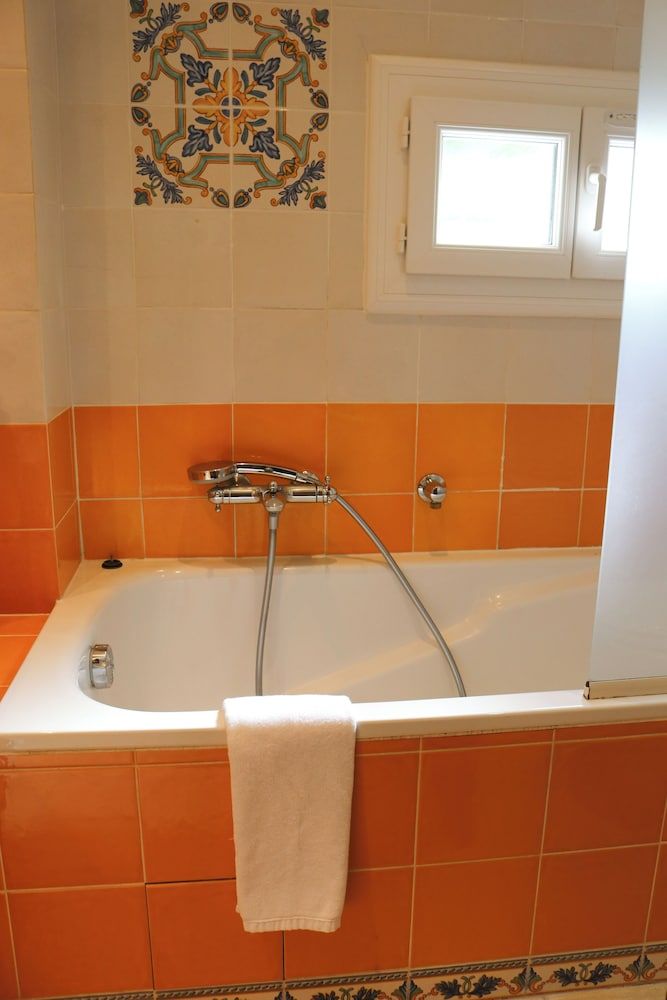 Hotel Villa Roseraie Superior Quadruple Room, Ensuite (n°11 - Rez de jardin) 5