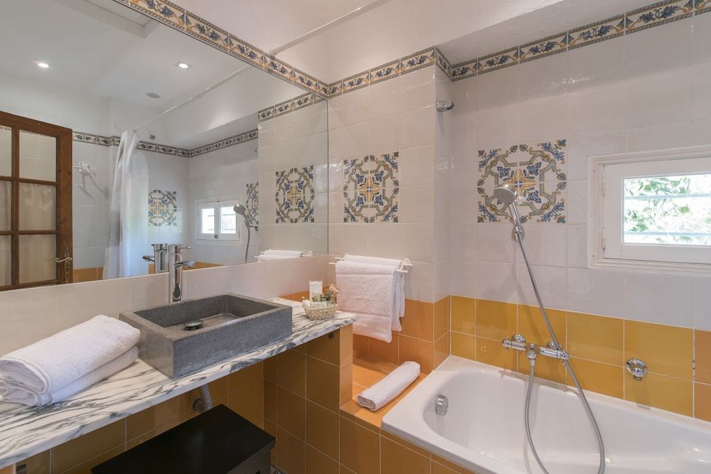 Hotel Villa Roseraie Superior Quadruple Room, Ensuite (n°11 - Rez de jardin) 3