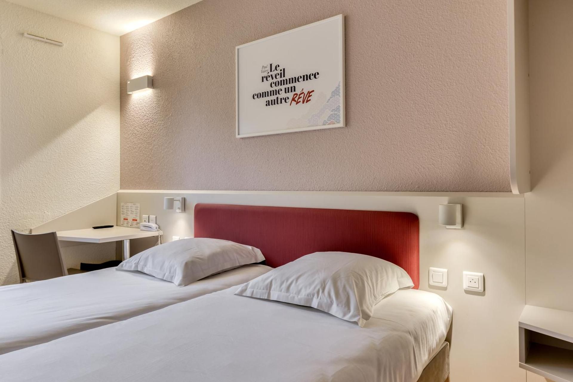 Standard Twin Room