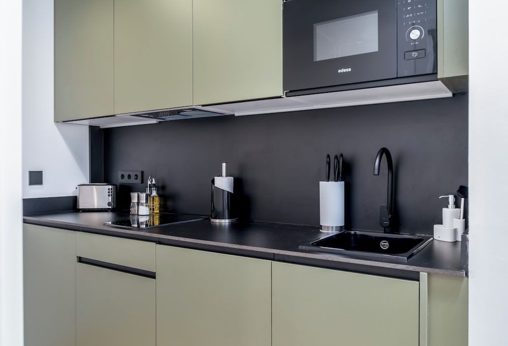 Limehome Santiago de Compostela One-Bedroom Apartment 6