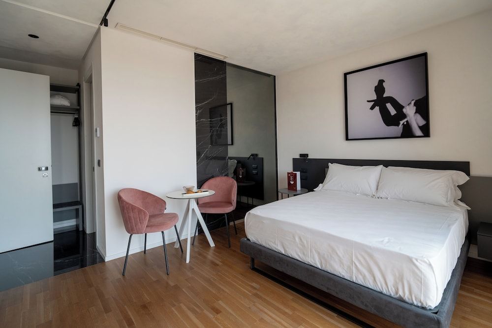 Mon Luxury Rooms - Spa Deluxe Room, City View 4