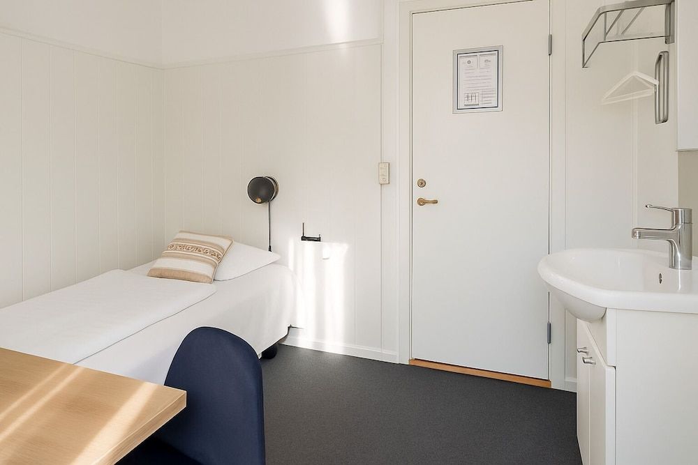 Centralhotellet Single Room, Shared Bathroom