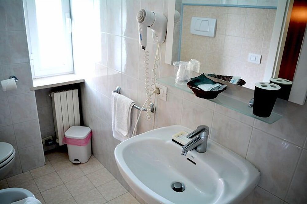 Villa Chiara Standard Room 4