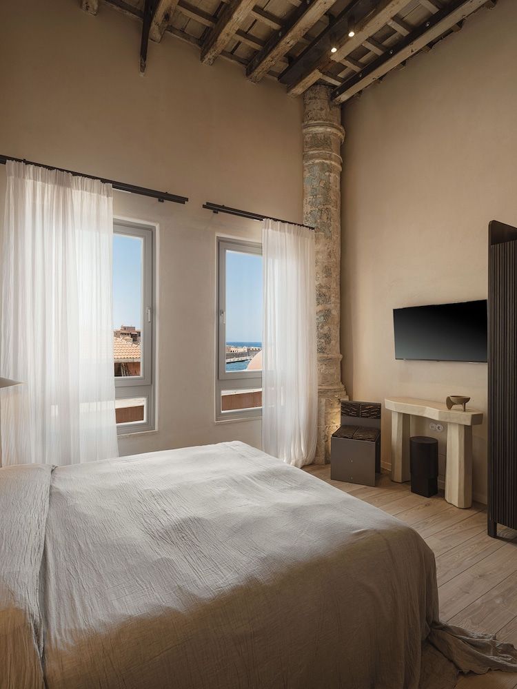 Aisha Hotel Design Double Room, 1 King Bed, Sea View 4