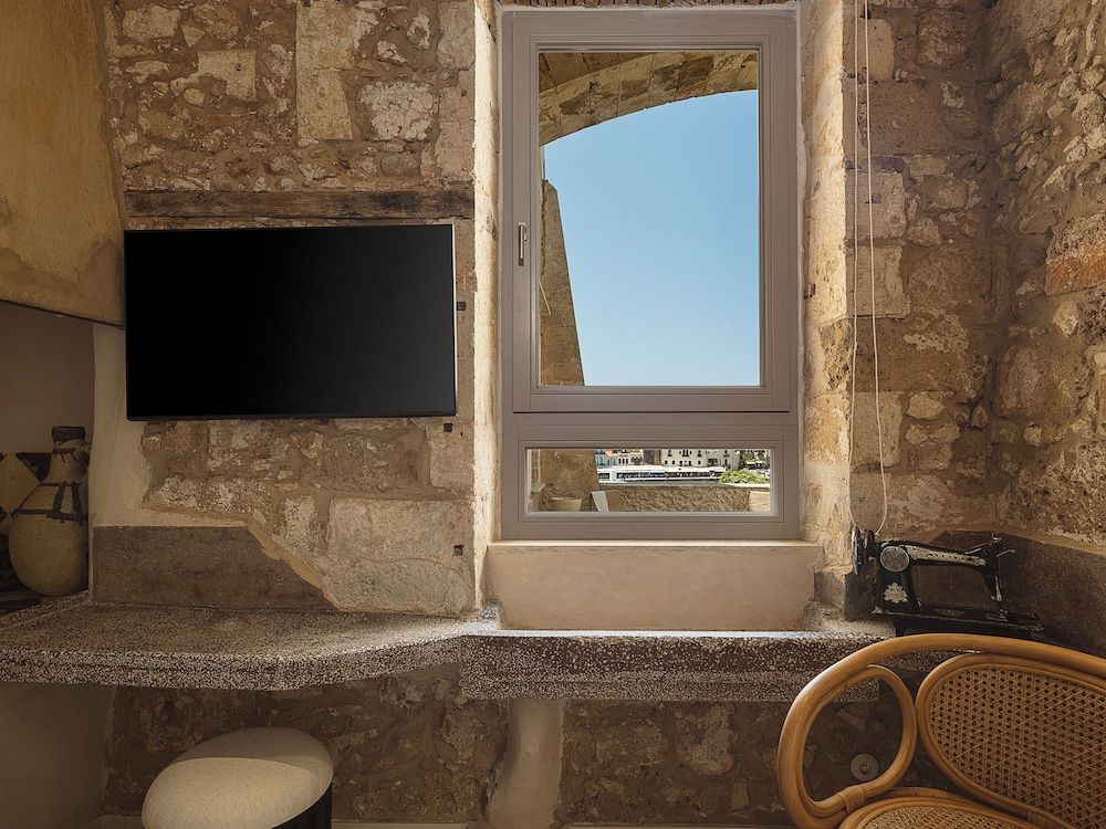 Aisha Hotel Traditional Room, 1 King Bed, Sea View 6