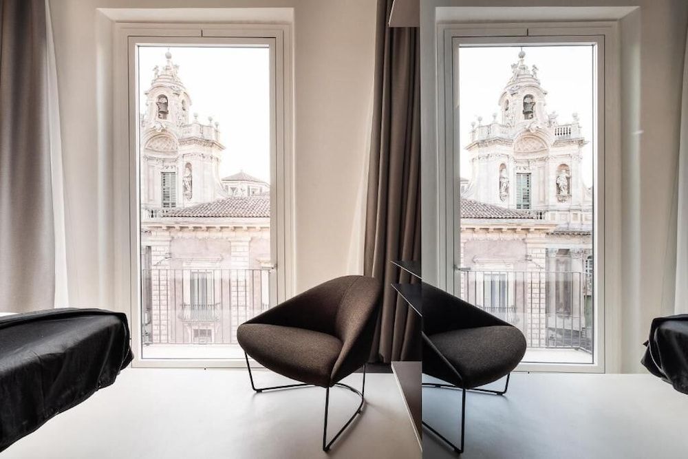 Meo Design Suite & Spa Panoramic Room 4