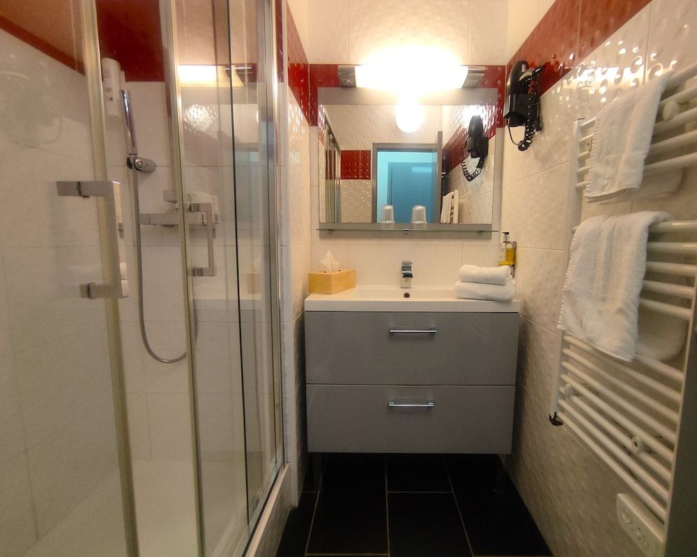 Contact Hotel Be Guest Limoges Sud Classic Room, 1 Double Bed 5