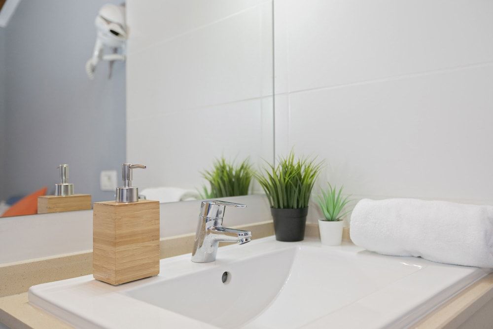 Hostel Neon Tenerife Double Room, Private Bathroom 10