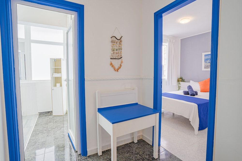 Hostel Neon Tenerife Double Room, Private Bathroom 21