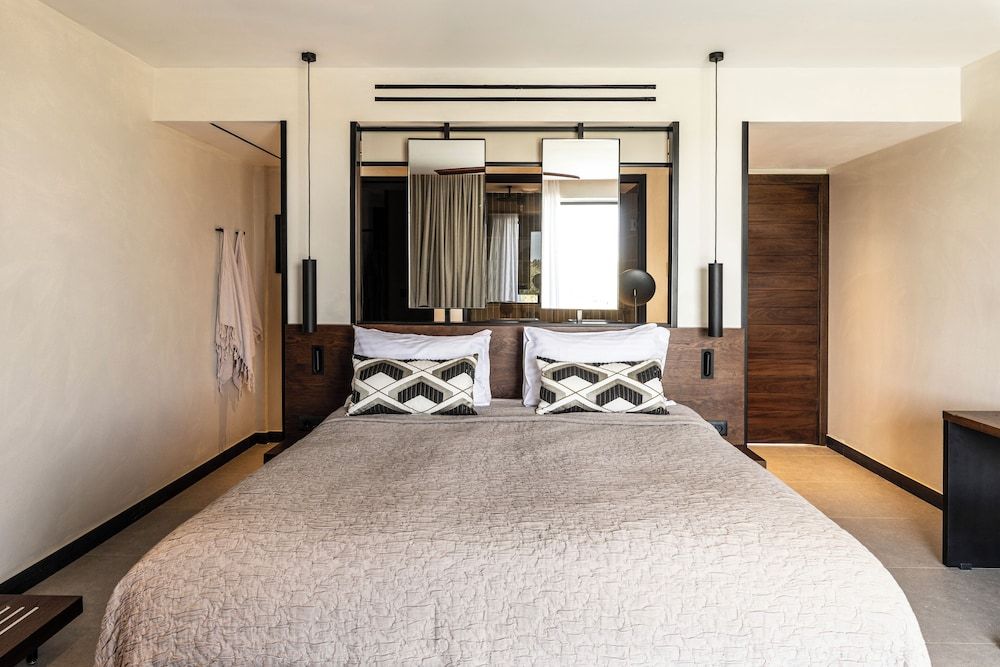 Deluxe Suite, Sea View