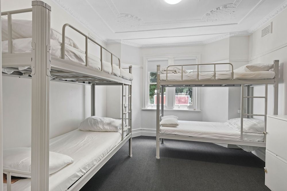 4 Beds Room (Mixed)