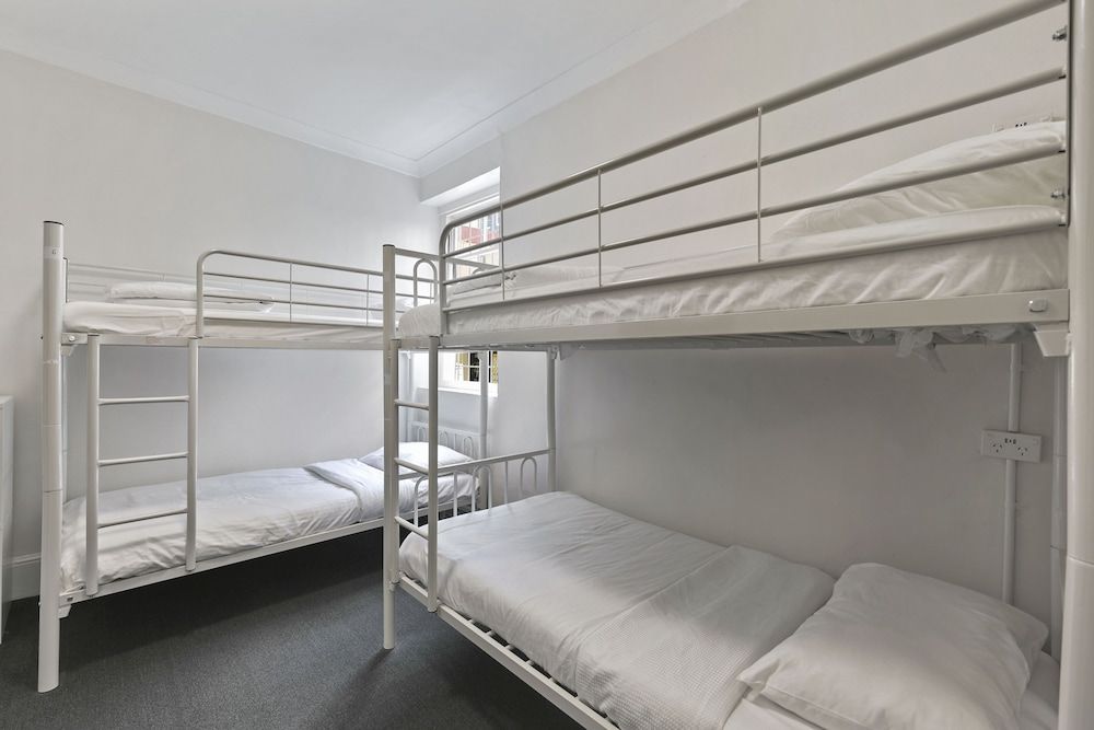 4 Beds Room (FEMALE ONLY)