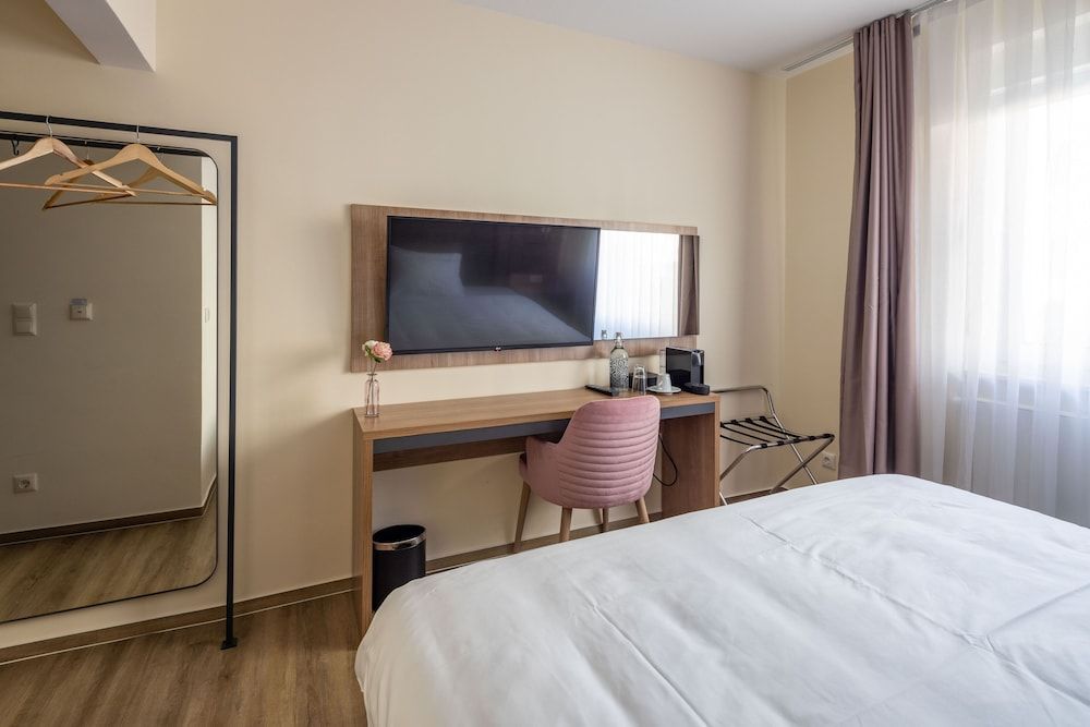 O&O Hotel Oberursel Standard Double Room 2