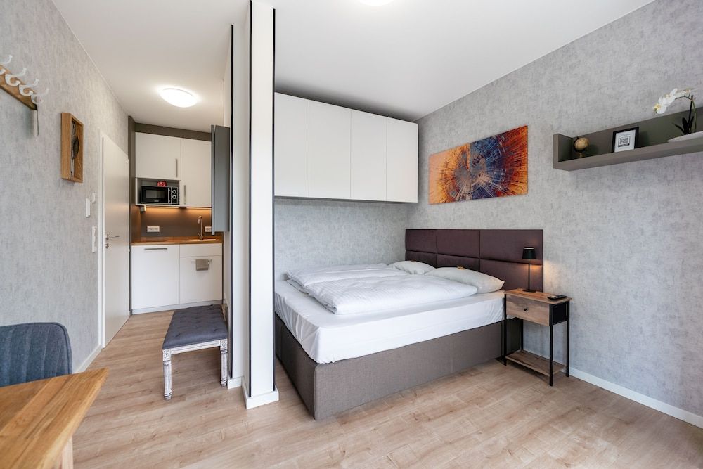 SmartLiving Boardinghouse- 24h Check In Standard Double Room