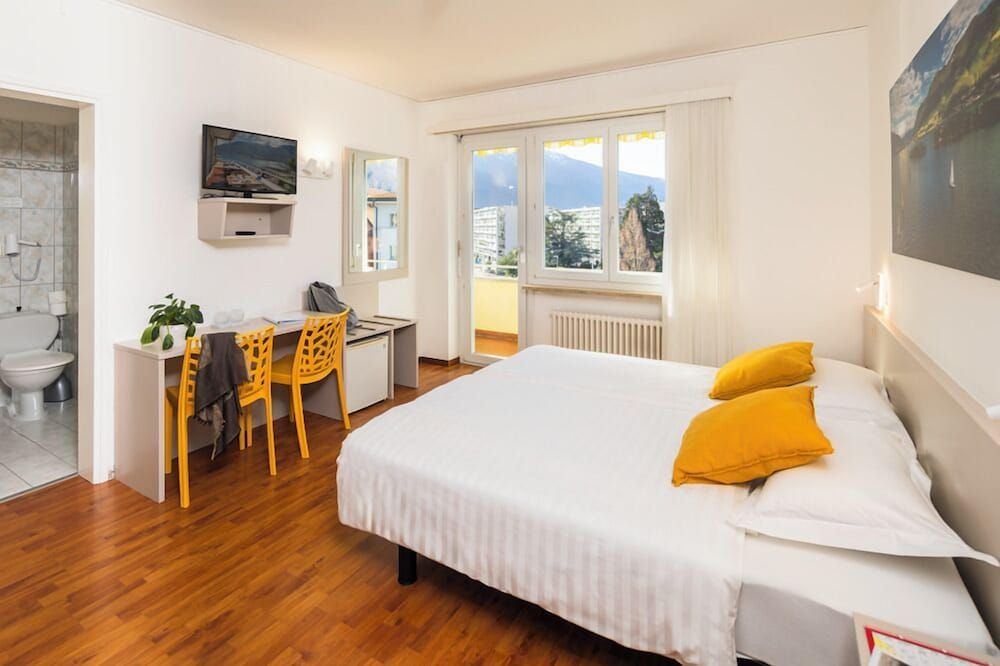 Hotel Rondinella Locarno Comfort Double or Twin Room 2
