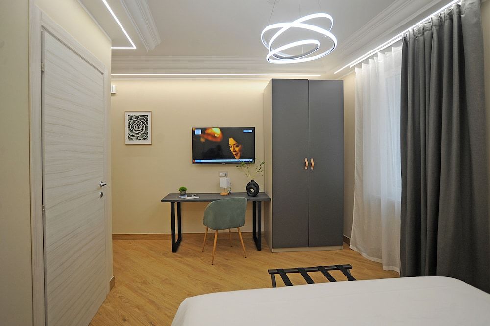 Mom Apartment Rooms&Suites Superior Double or Twin Room 9