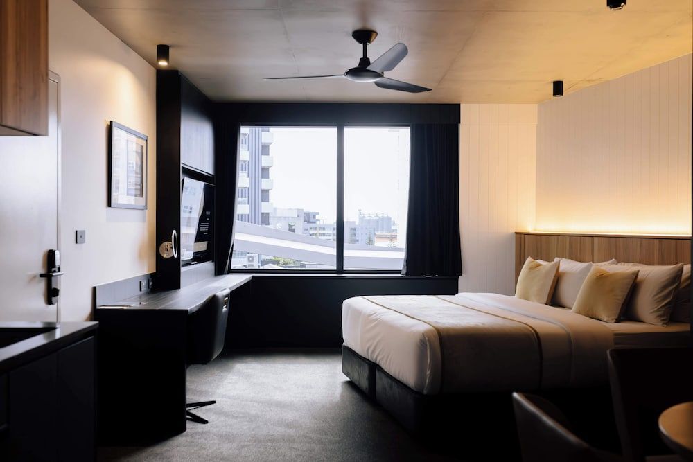 291 on King Classic Studio, 1 King Bed 2